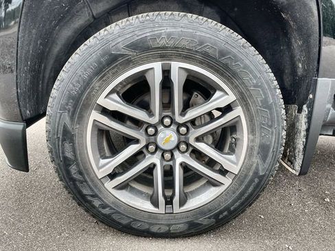 Used 2020 Chevrolet Colorado W/T w/ Custom Special Edition AWD/4WD image 31