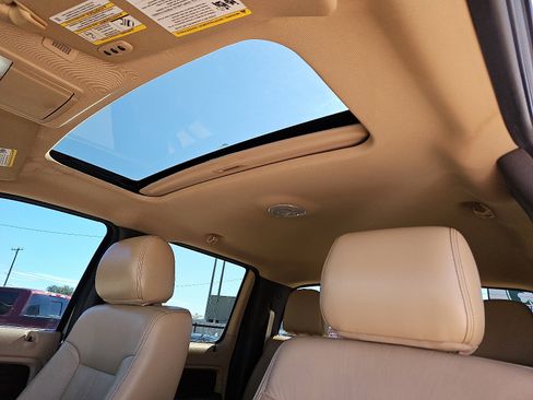 Used 2014 Ford F150 Lariat w/ Equipment Group 502A Luxury image 10