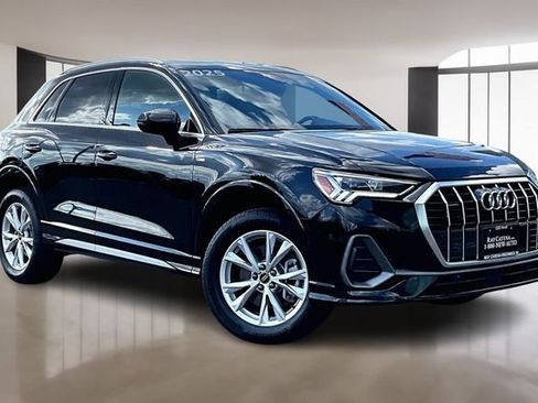 Used 2025 Audi Q3 2.0T Premium w/ Convenience Package image 1