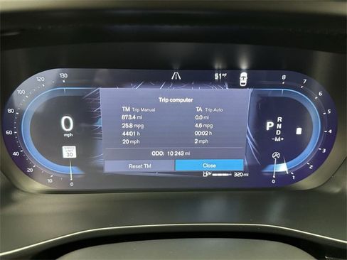 Certified 2025 Volvo XC40 B5 Plus image 15