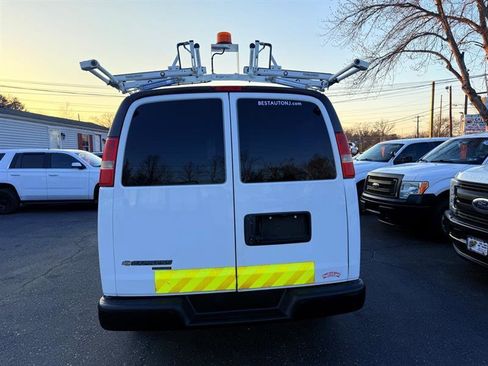 Used 2014 Chevrolet Express 2500 image 7