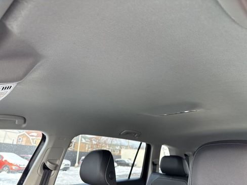 Used 2024 Volkswagen Tiguan SE image 13