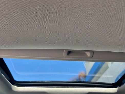 Used 2025 Honda CR-V EX image 9