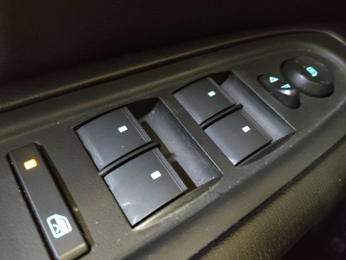 Used 2017 Chevrolet Traverse LT FWD image 27