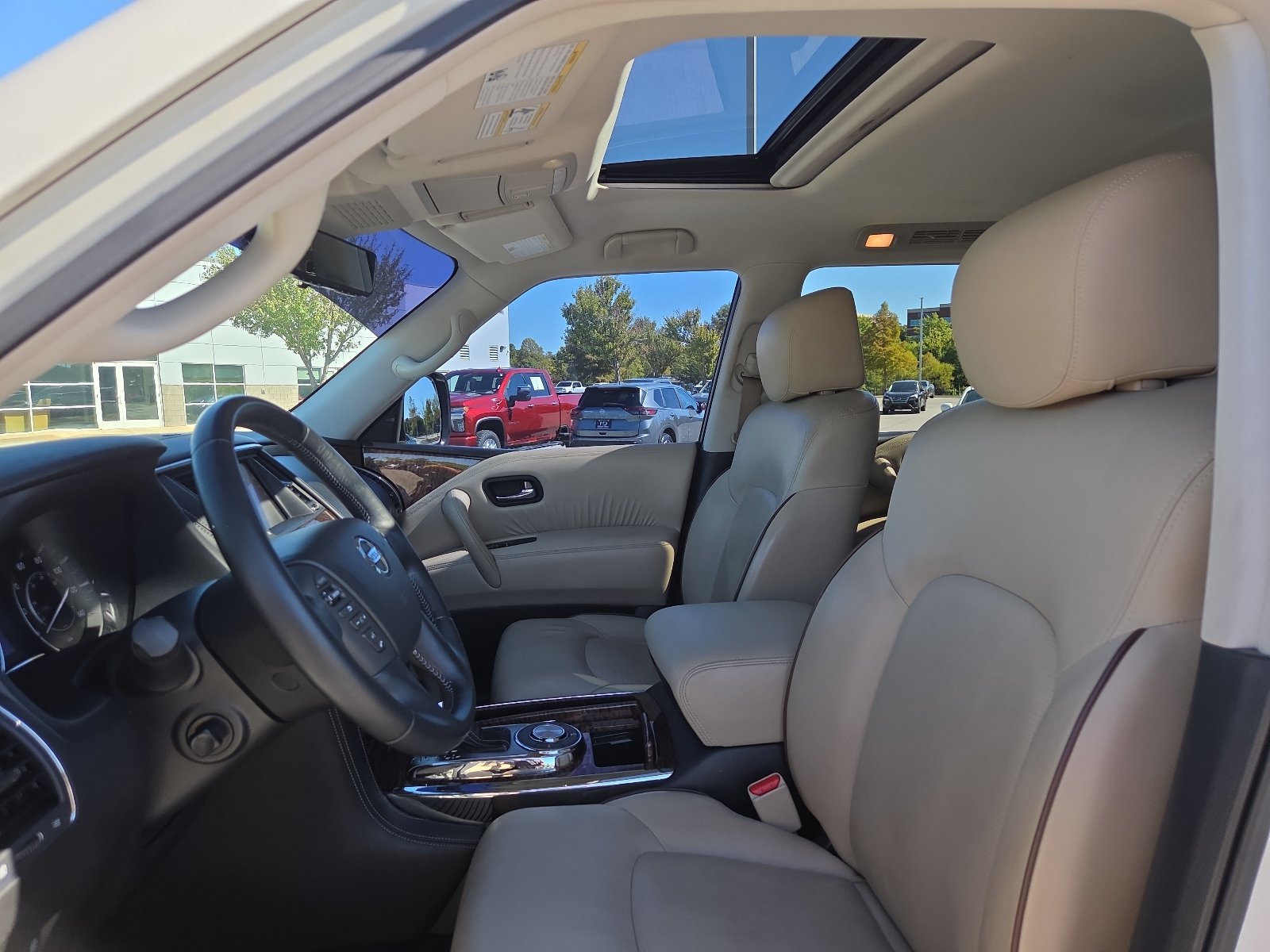 Used 2020 Nissan Armada Platinum w/ Captain's Chairs Package RWD image 14