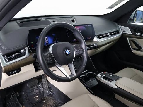 Used 2025 BMW X1 xDrive28i w/ Premium Package image 7