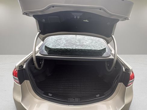 Used 2017 Ford Fusion SE image 16