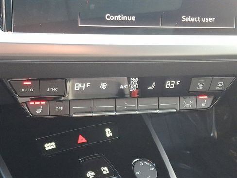 Used 2024 Audi Q4 e-tron Premium Plus image 17