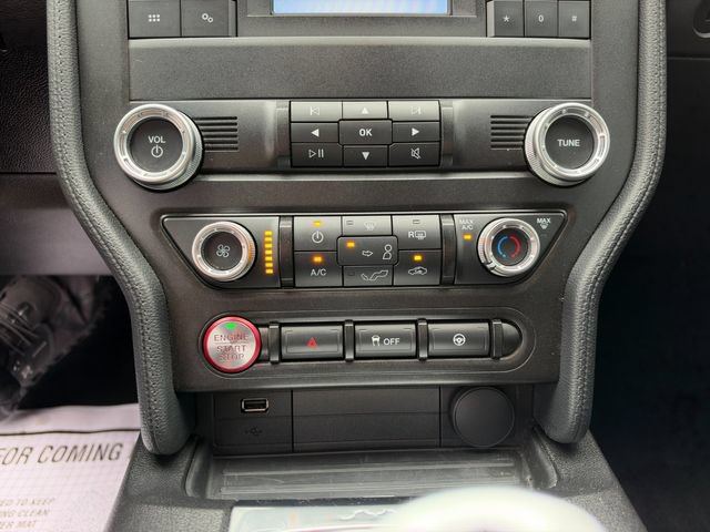 Used 2020 Ford Mustang Coupe RWD image 16