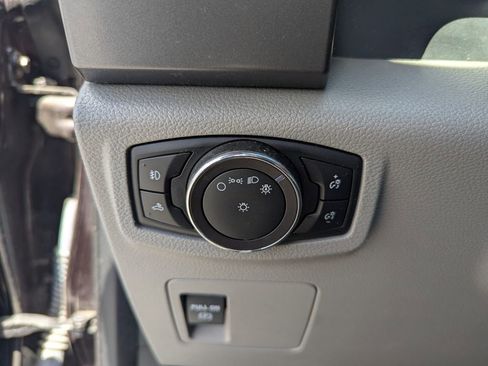Used 2018 Ford F150 XLT AWD/4WD image 24