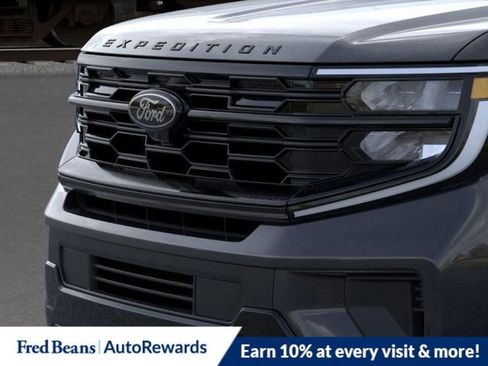 New 2026 Ford Expedition Platinum image 17