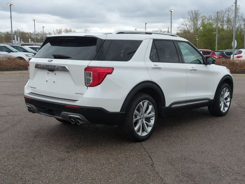 Used 2023 Ford Explorer Platinum w/ Technology Package AWD/4WD image 8