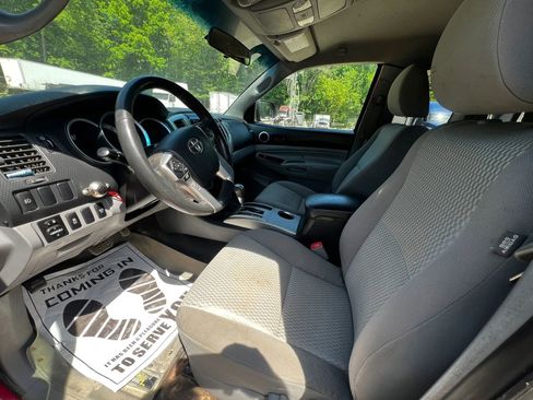 Used 2015 Toyota Tacoma 4x4 Access Cab V6 w/ SR5 Package image 9