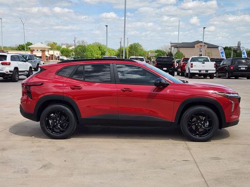 New 2026 Chevrolet Trax LT w/ Driver Confidence Package image 7