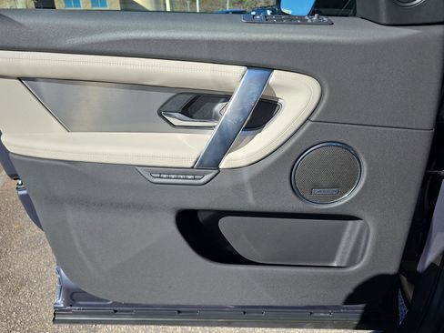 New 2025 Land Rover Discovery Sport Dynamic SE image 27