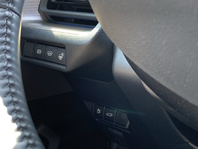 Used 2023 Toyota Prius Limited FWD image 15