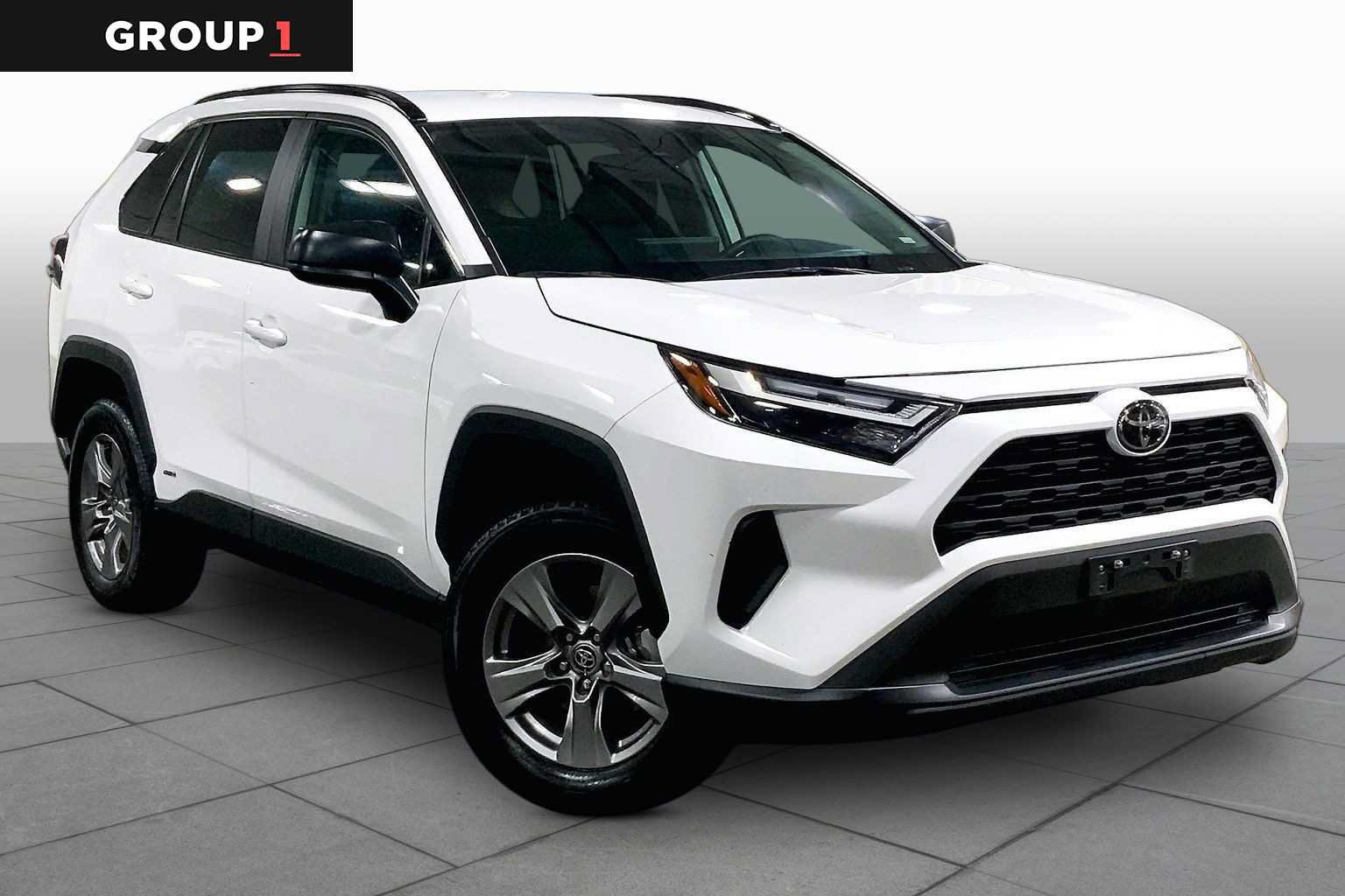 Certified 2025 Toyota RAV4 LE AWD/4WD image 3