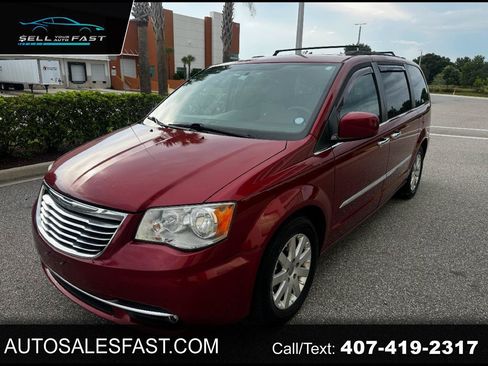 Used 2016 Chrysler Town & Country Touring w/ Driver Convenience Group FWD image 1