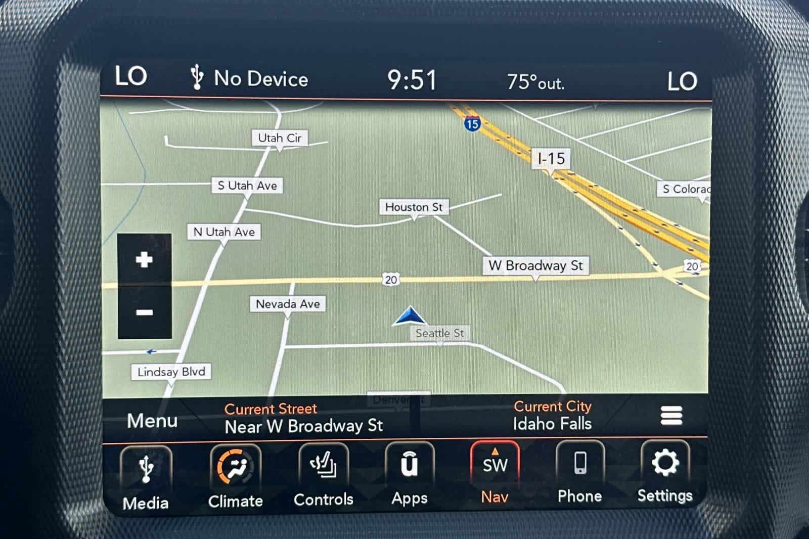 Used 2020 Jeep Gladiator Overland AWD/4WD image 18