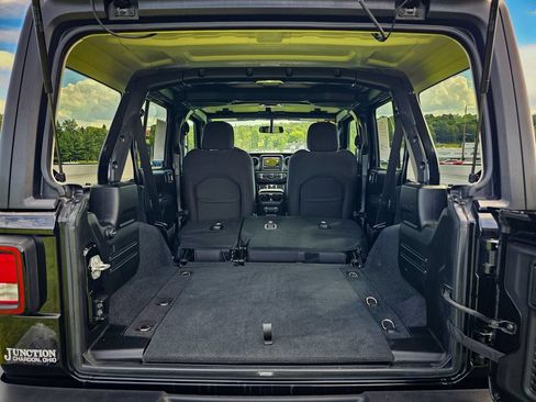 Used 2023 Jeep Wrangler Unlimited Sport AWD/4WD image 33