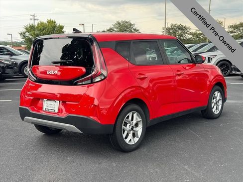 Certified 2023 Kia Soul LX w/ LX Technology Package FWD image 3