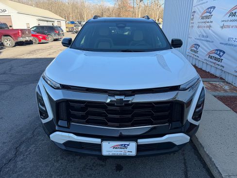 Used 2025 Chevrolet Equinox ACTIV w/ Safety and Technology Package image 17