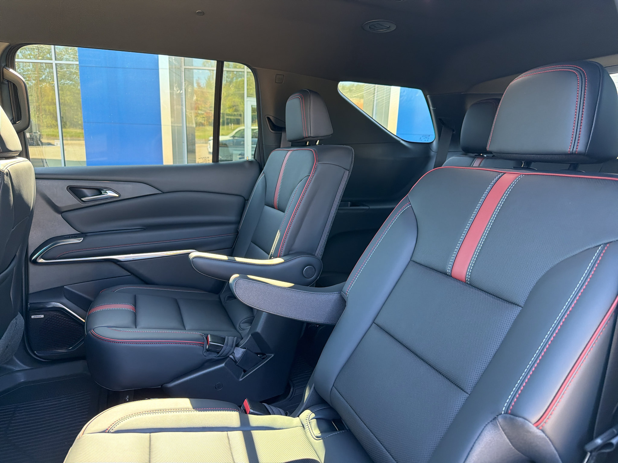 New 2027 Chevrolet Traverse RS w/ LPO, Floor Liner Package FWD image 23