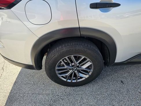 Used 2024 Nissan Rogue S FWD image 13