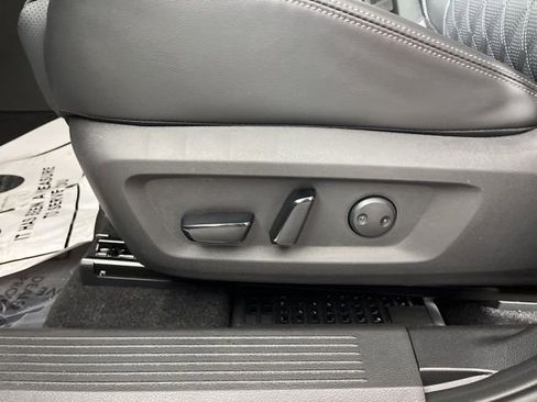 New 2026 Nissan Rogue Platinum AWD/4WD image 32