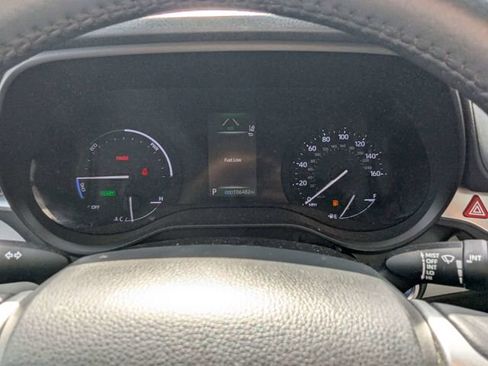 Used 2022 Toyota Sienna XLE FWD image 28