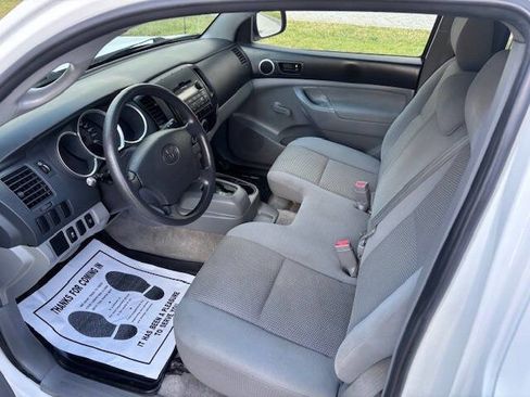 Used 2010 Toyota Tacoma 2WD Regular Cab image 6