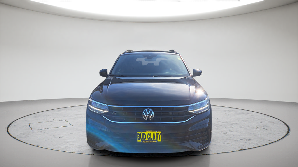 Used 2023 Volkswagen Tiguan SE R-Line AWD/4WD image 8
