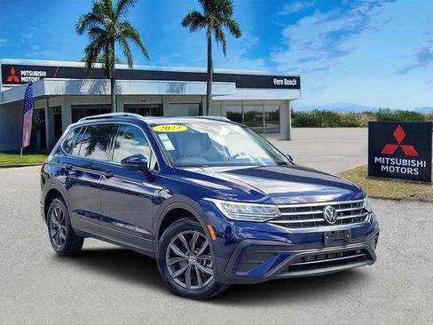 Used 2022 Volkswagen Tiguan SE image 1