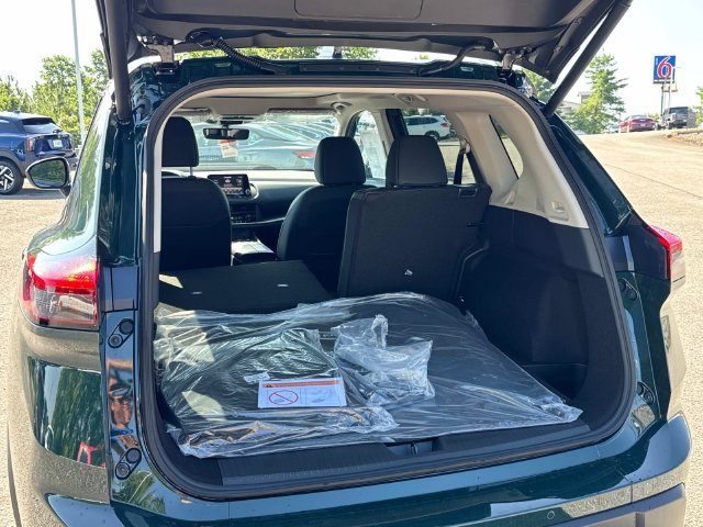 New 2026 Nissan Rogue Dark Armor AWD/4WD image 13