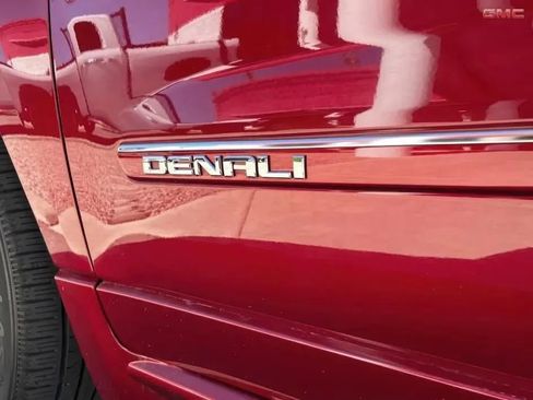 Used 2014 GMC Acadia Denali AWD/4WD image 21