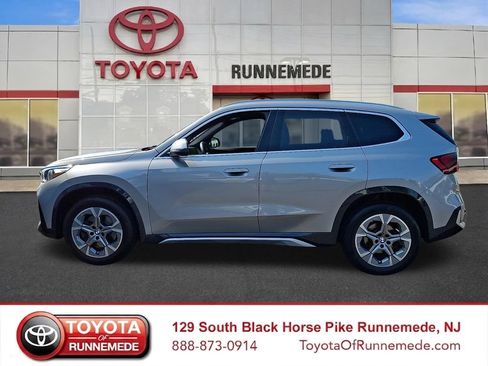 Used 2024 BMW X1 xDrive28i AWD/4WD image 3