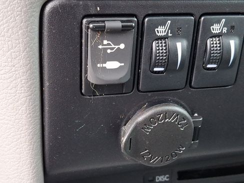 Used 2017 Toyota Sienna XLE Premium FWD image 26