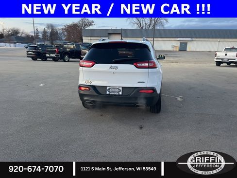 Used 2017 Jeep Cherokee Latitude w/ Cold Weather Group image 13