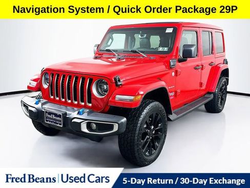 Used 2022 Jeep Wrangler Unlimited Sahara w/ Cold Weather Group AWD/4WD image 3