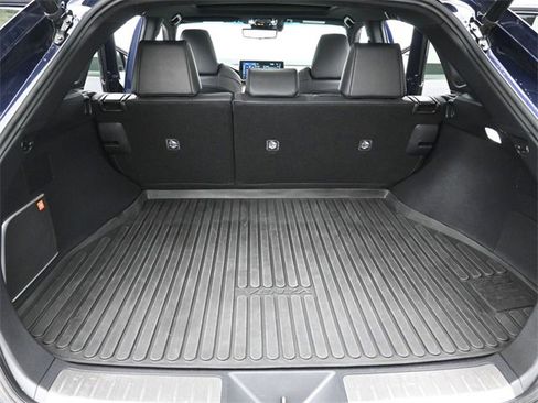 Used 2022 Toyota Venza Limited w/ Advanced Technology Package image 35