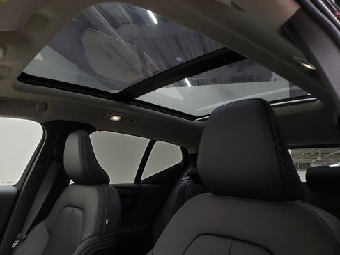 New 2025 Volvo XC40 B5 Ultra w/ Protection Package Premier image 7