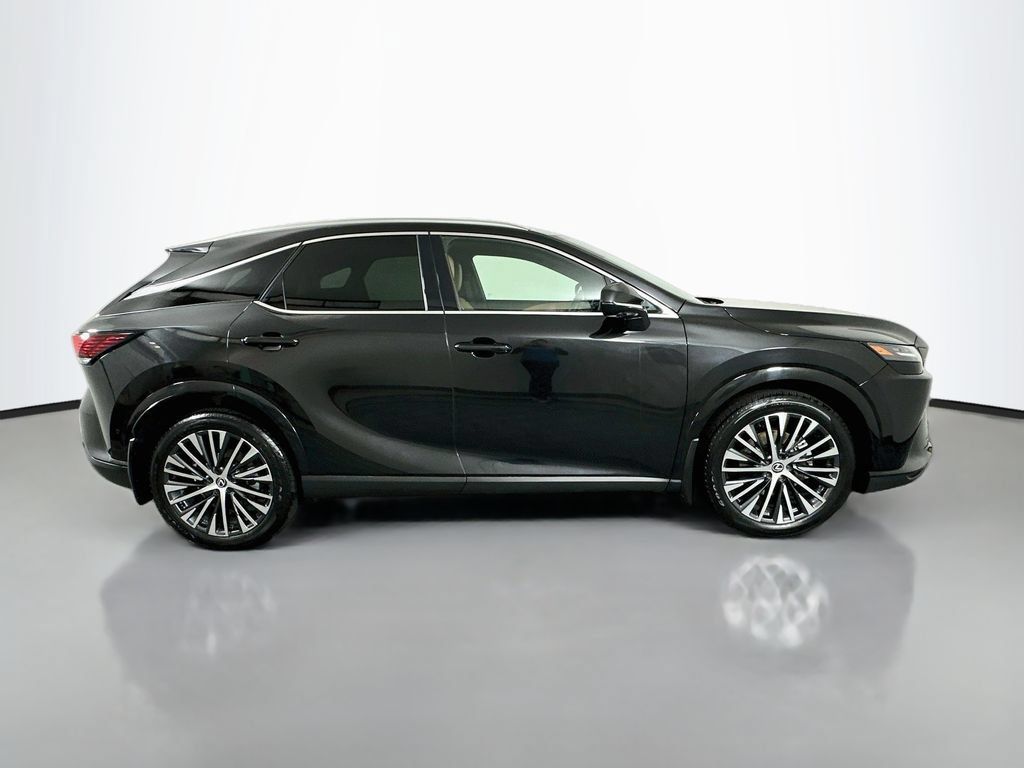 Used 2023 Lexus RX 350 Premium Plus w/ Cold Area Package FWD image 4