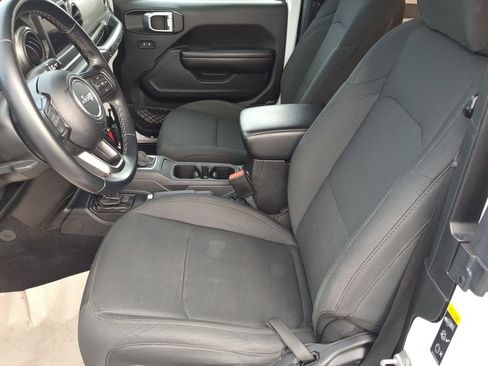 Used 2021 Jeep Wrangler Willys image 12