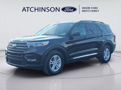Certified 2024 Ford Explorer XLT AWD/4WD image 1