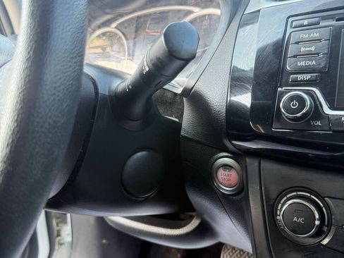 Used 2017 Nissan Sentra SV FWD image 17