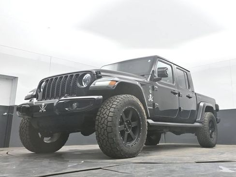 Used 2023 Jeep Gladiator Overland AWD/4WD image 31