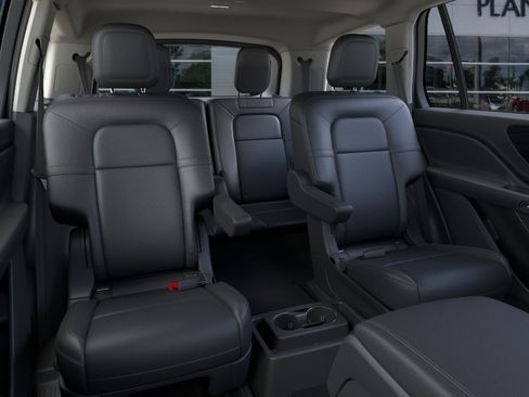 New 2026 Lincoln Aviator AWD w/ Jet Appearance Package image 11