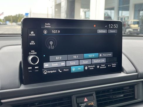 New 2025 Honda Pilot Touring image 14