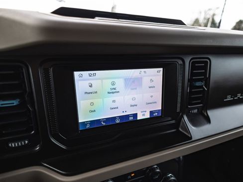 Used 2021 Ford Bronco Wildtrak image 18