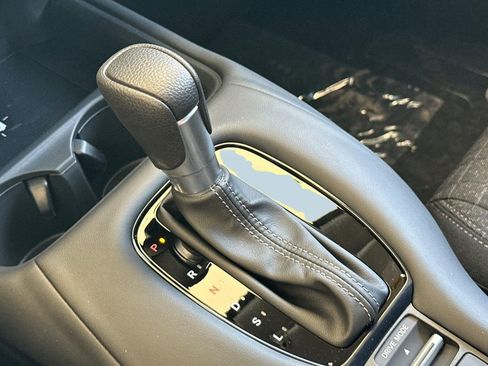 New 2026 Honda HR-V LX image 17